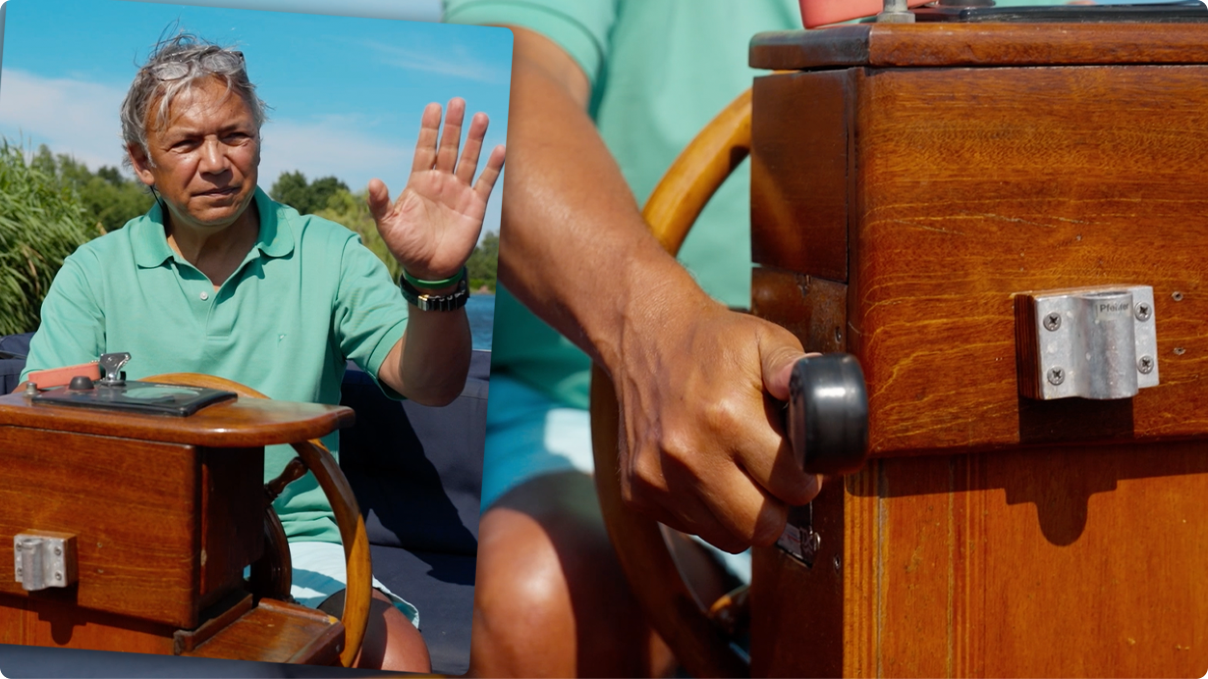 Een man bestuurt een kleine motorboot. Links steekt hij zijn hand op, rechts bedient hij de gashendel.